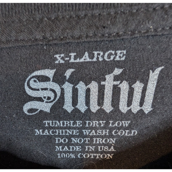 VTG Y2K Sinful Affliction Womens Black Graphic Print Rock Gothic Bling Crest Tee - Picture 7 of 8